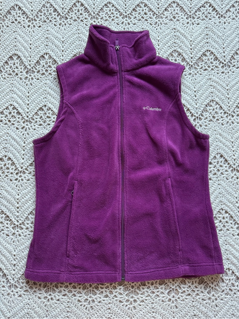 Columbia Women’s Purple Fleece Vest Size Medium Fall Vest Hiking Outside